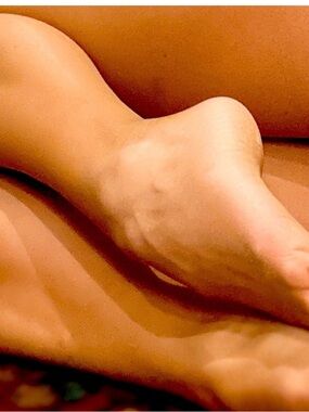 Well w0rn tan beige knee-high stockings loved favorites feet toes used warm GUC